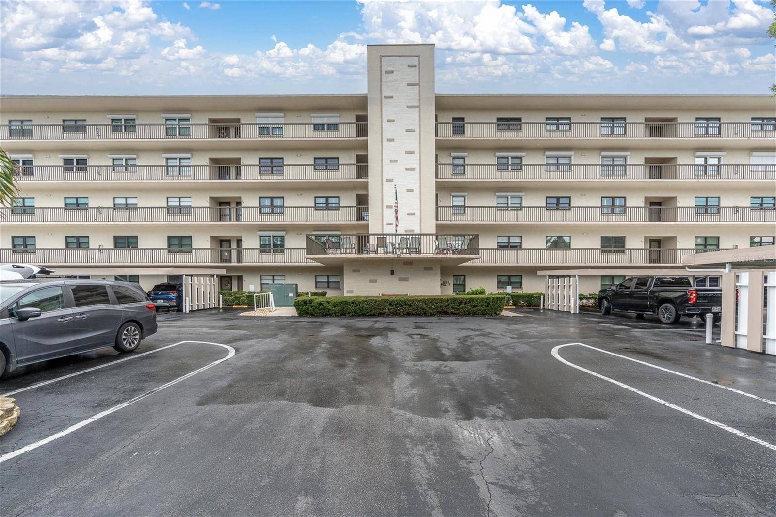 8198 TERRACE GARDEN DR #511, St Petersburg, FL 33709