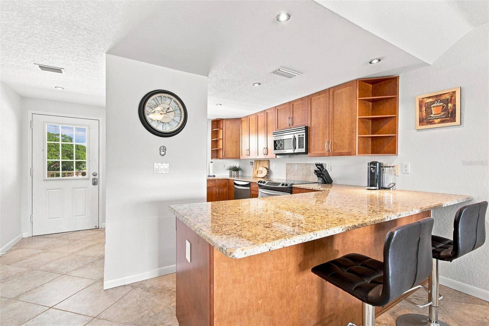 12100 CAPRI CIR S #204, Treasure Island, FL 33706