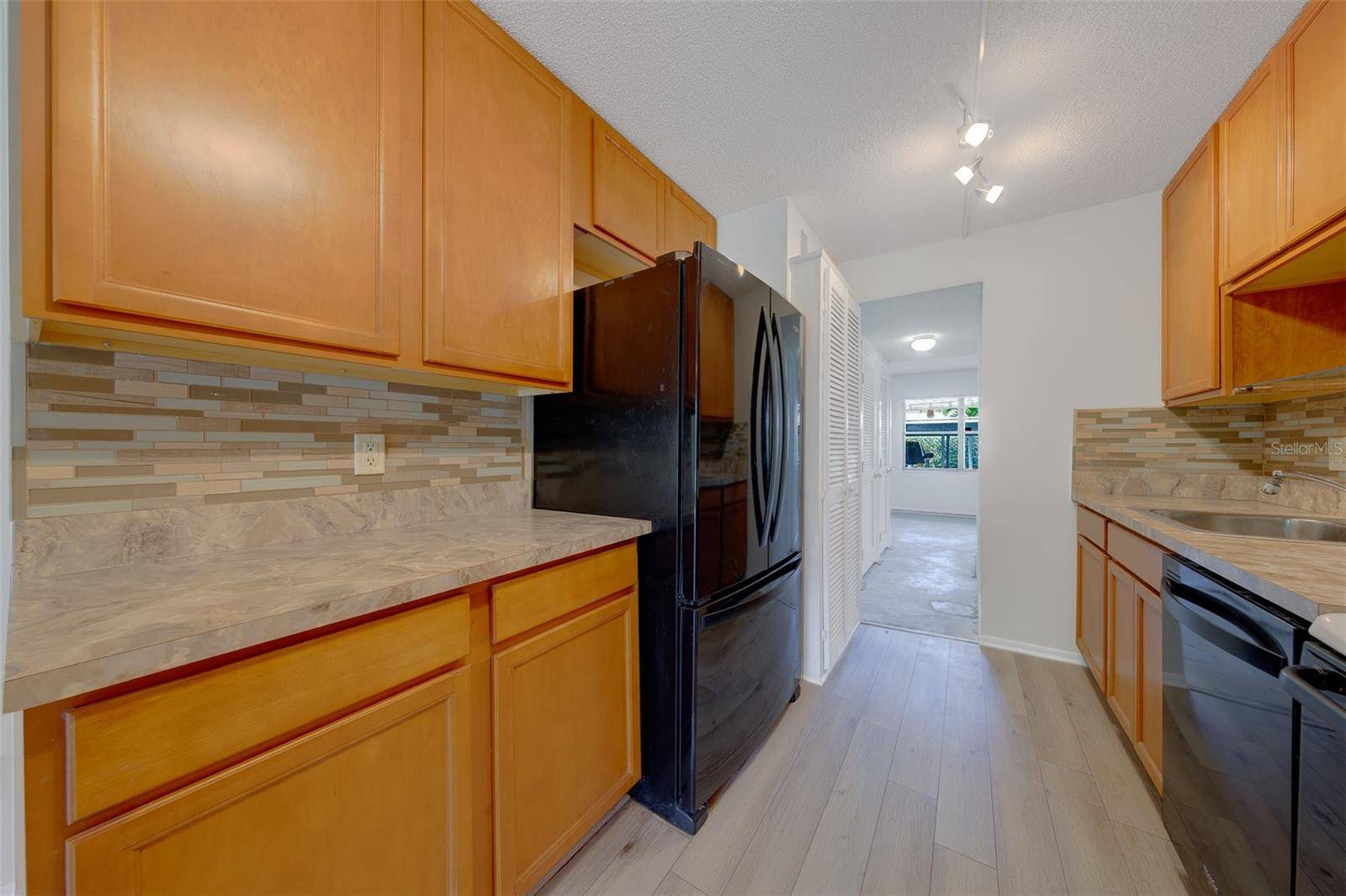 5090 BAY ST NE #124, St Petersburg, FL 33703