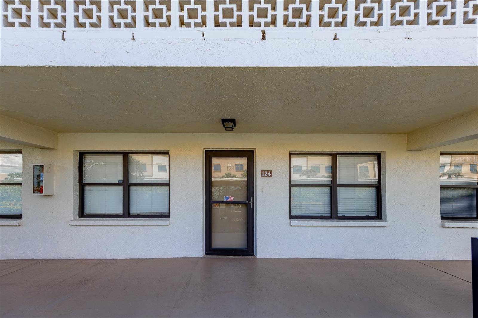 5090 BAY ST NE #124, St Petersburg, FL 33703