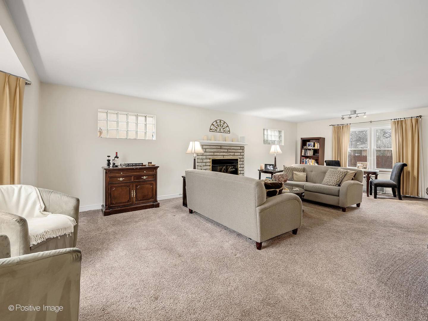821 N Catherine AVE, La Grange Park, IL 60526