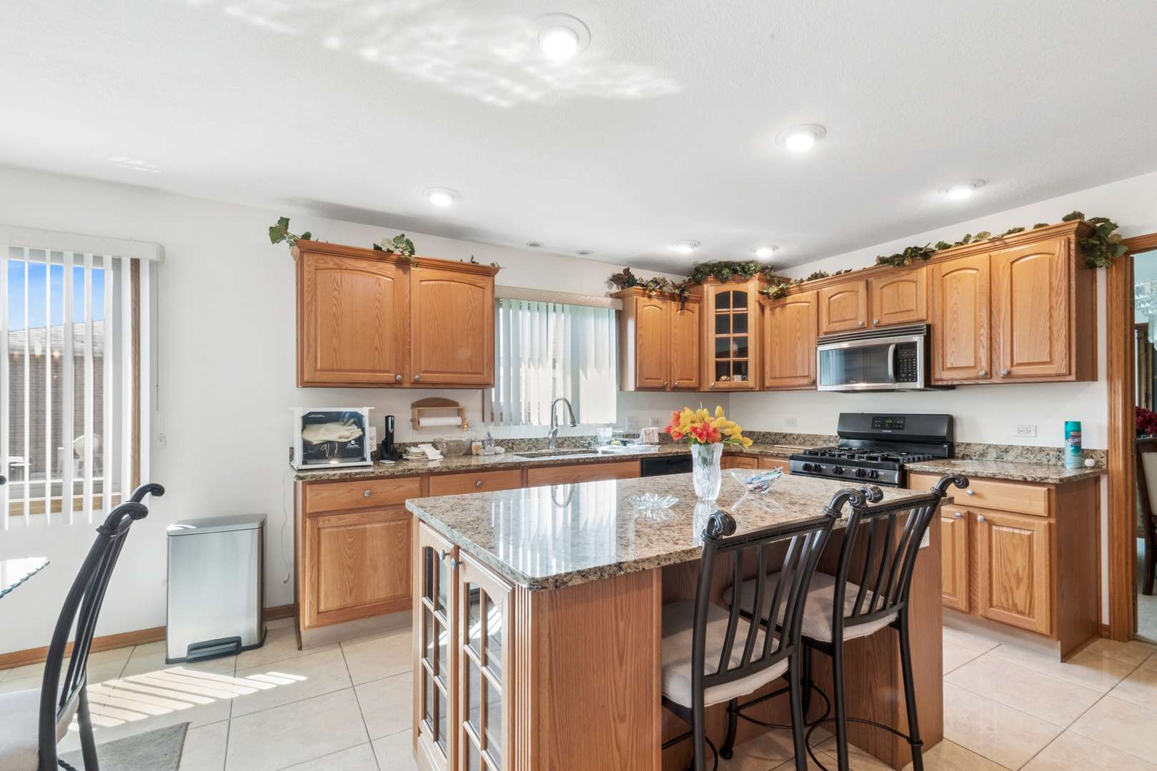 181 Maryview Pkwy, Matteson, IL 60443