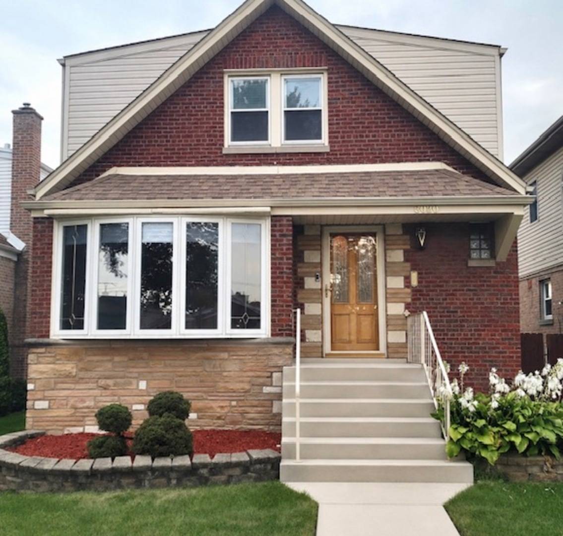 8030 S Whipple ST, Chicago, IL 60652