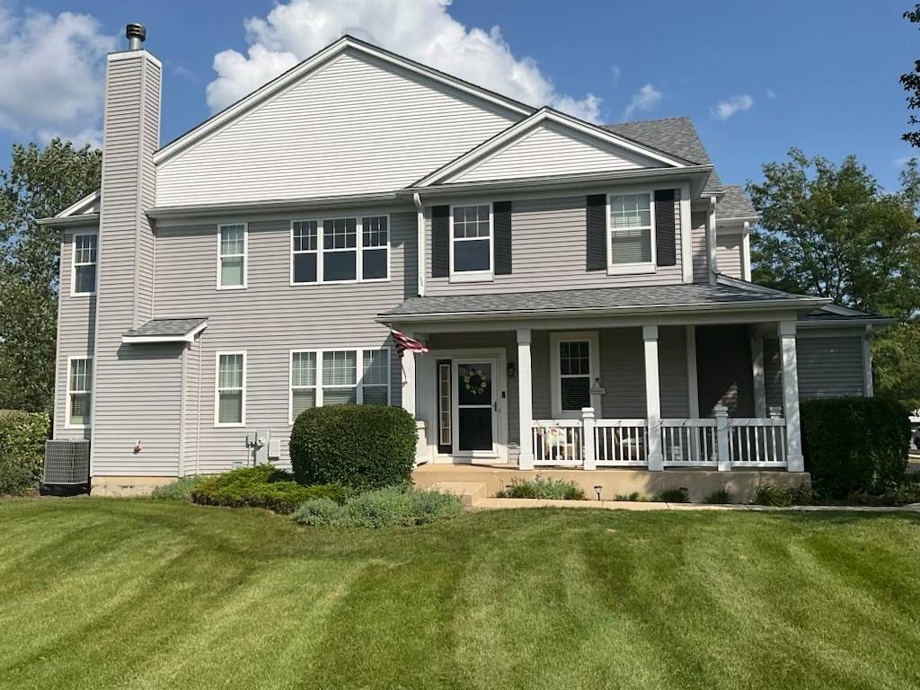 2835 Cattail CT, Wauconda, IL 60084