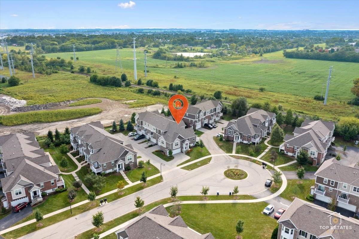 4450 Monroe CT, Naperville, IL 60564