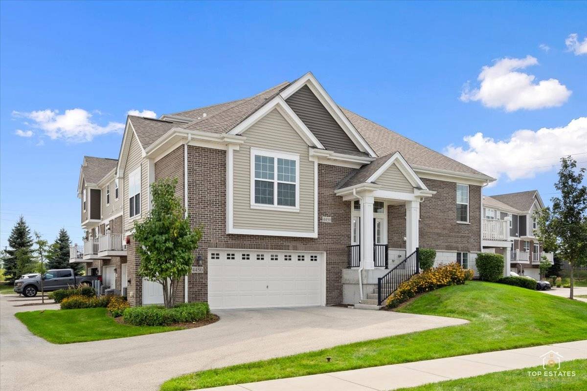4450 Monroe CT, Naperville, IL 60564