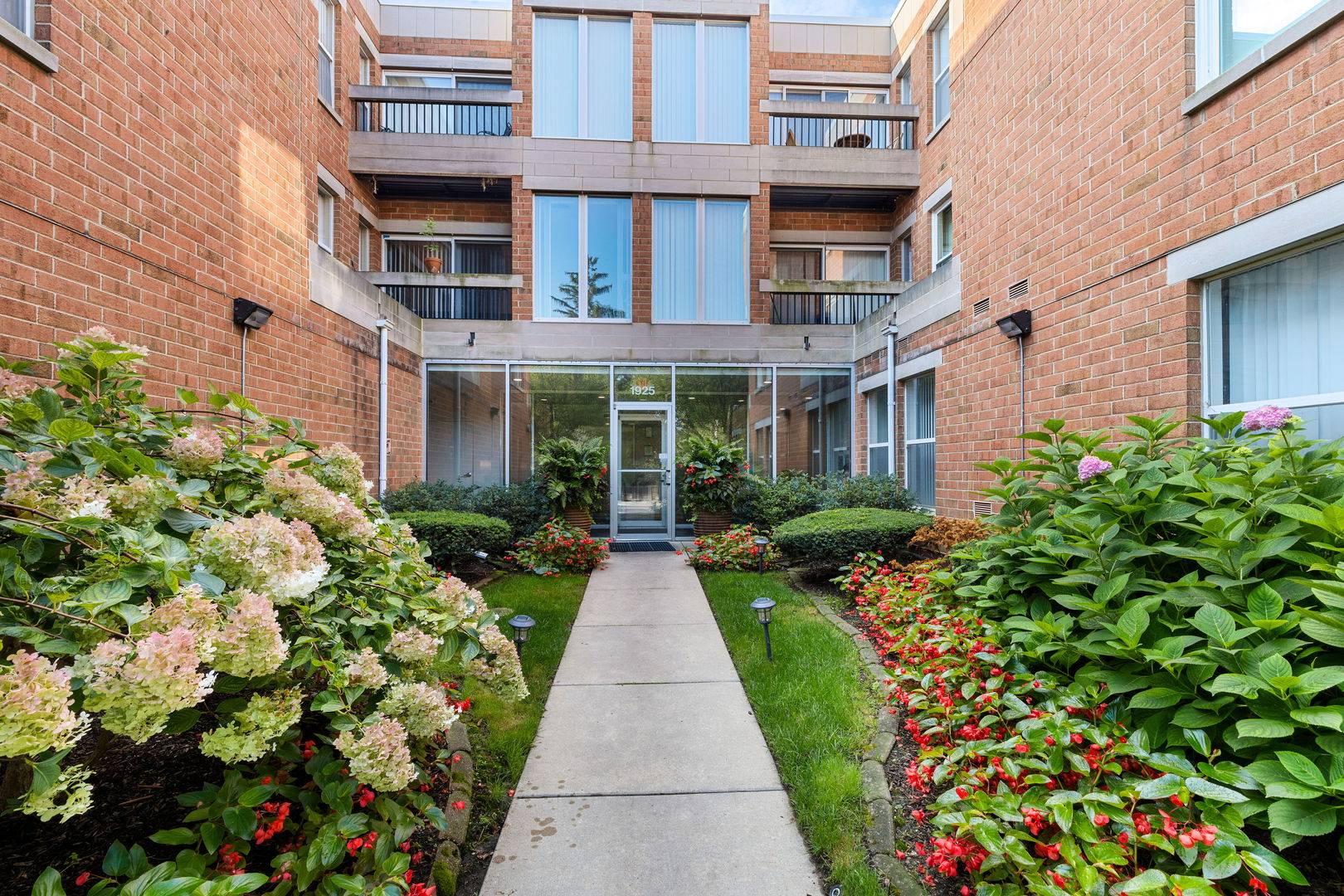 1925 Lake AVE #316, Wilmette, IL 60091