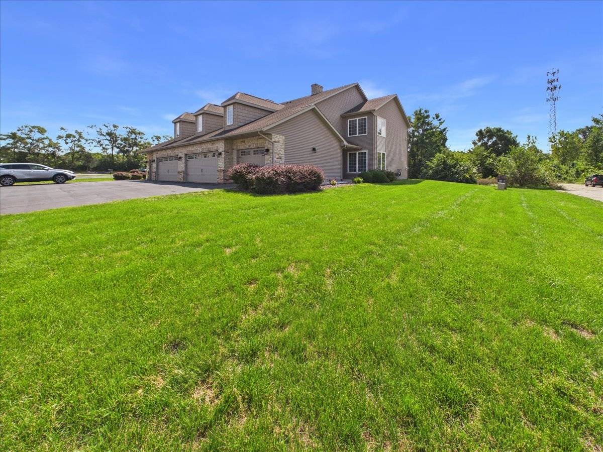 639 Queens CT #8, Rockton, IL 61072