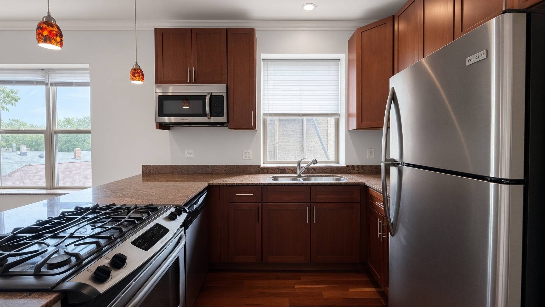 7229 N Rogers AVE #3, Chicago, IL 60645