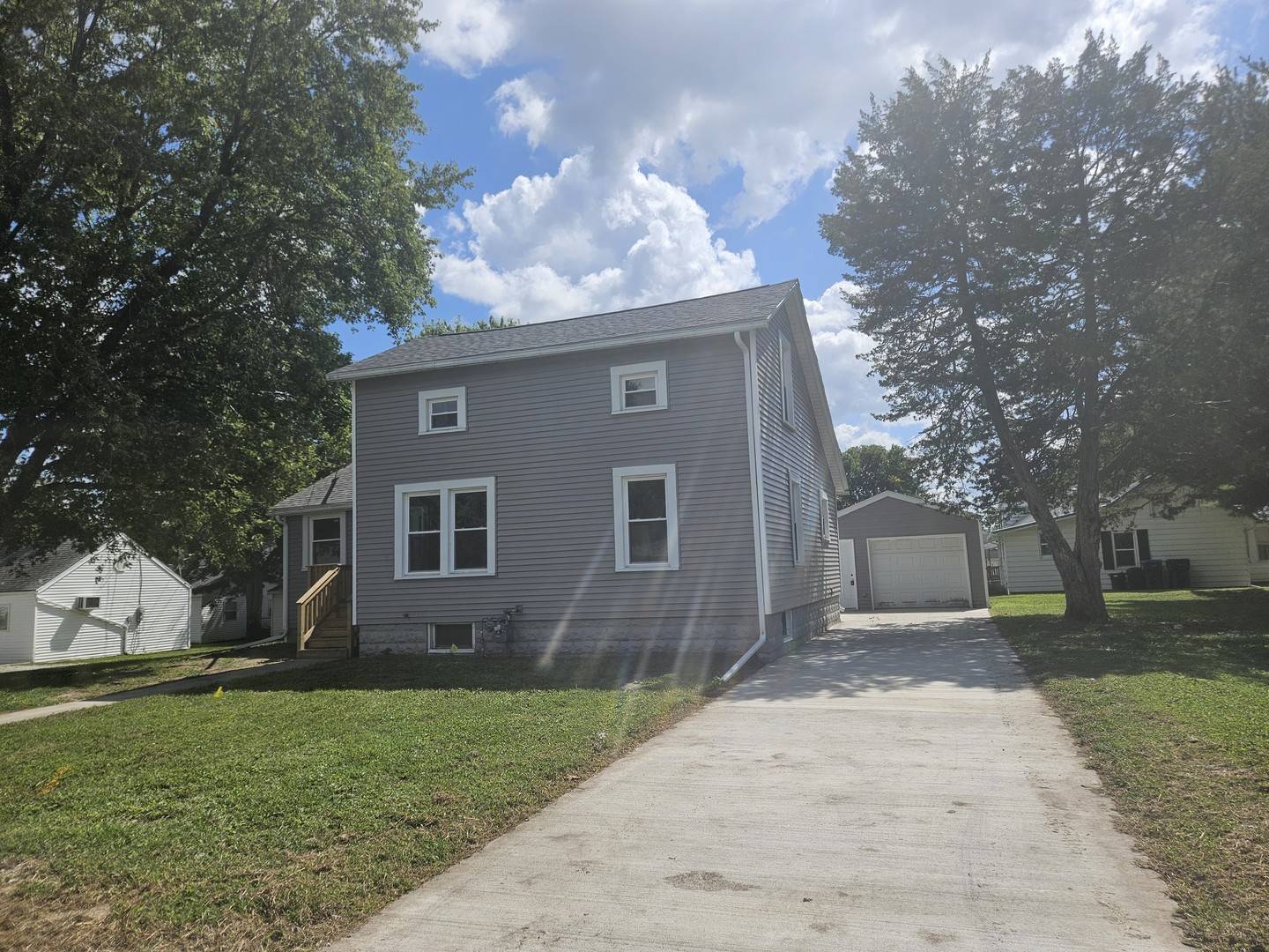 1211 W 5th ST, Rock Falls, IL 61071
