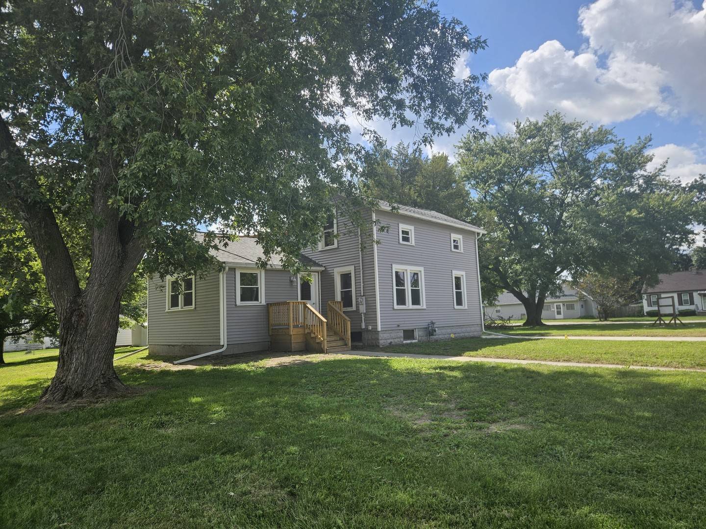 1211 W 5th ST, Rock Falls, IL 61071
