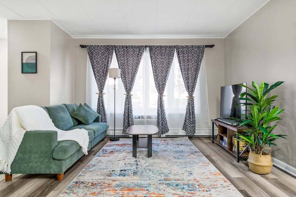 816 W Saint James ST #1E, Arlington Heights, IL 60005