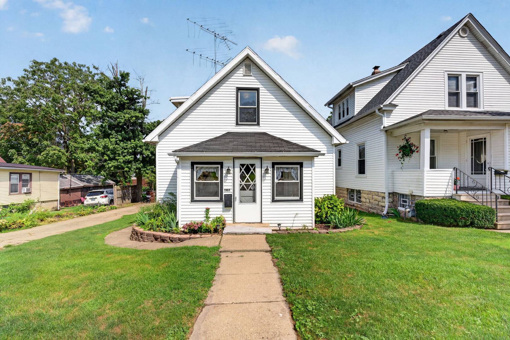 1107 Sterling AVE, Joliet, IL 60432