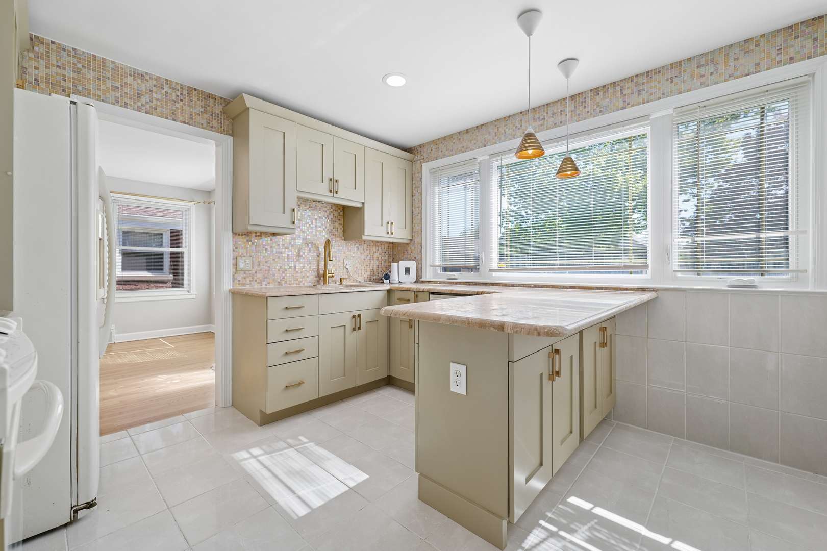204 Bohland AVE, Bellwood, IL 60104