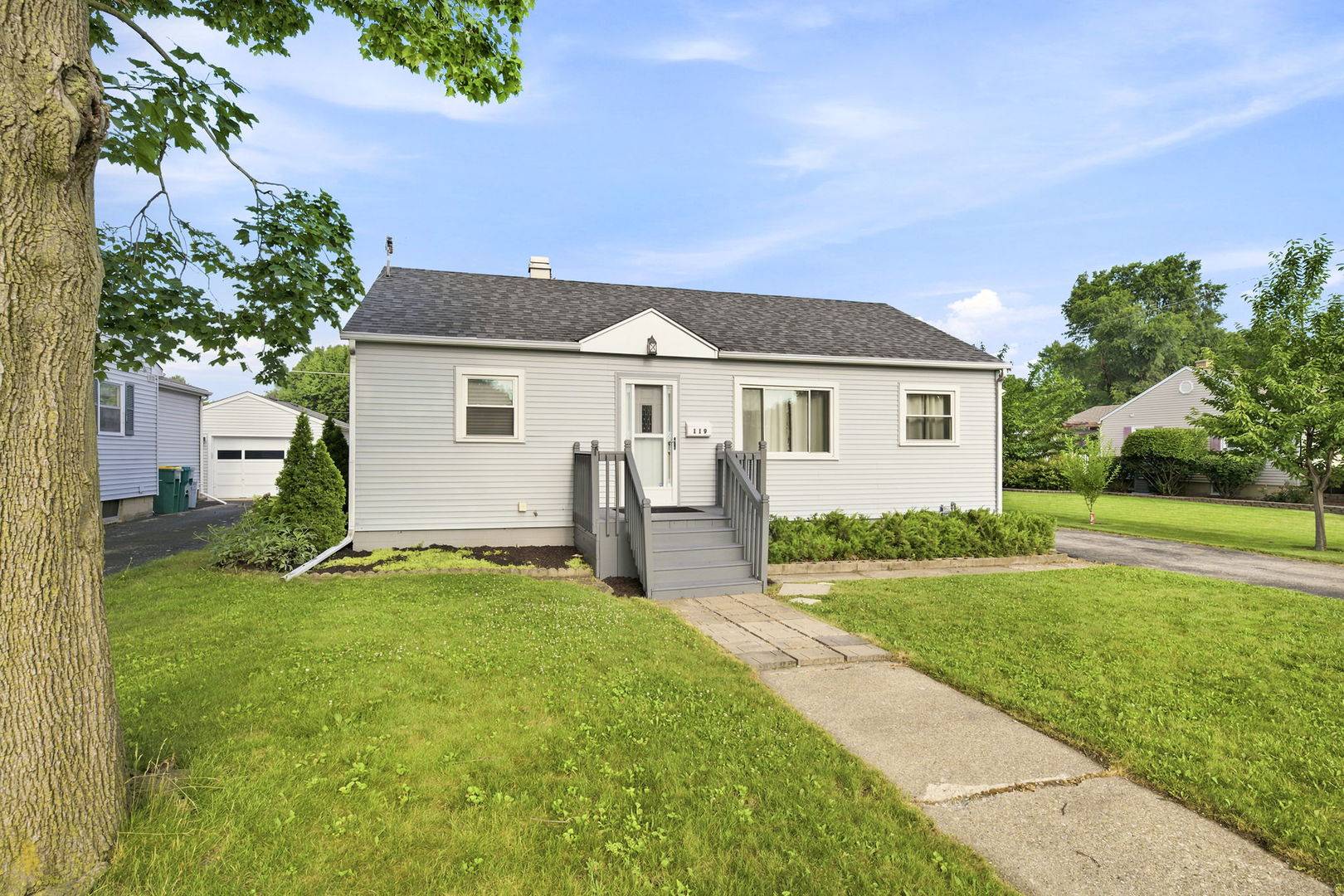 119 Park DR, Joliet, IL 60436