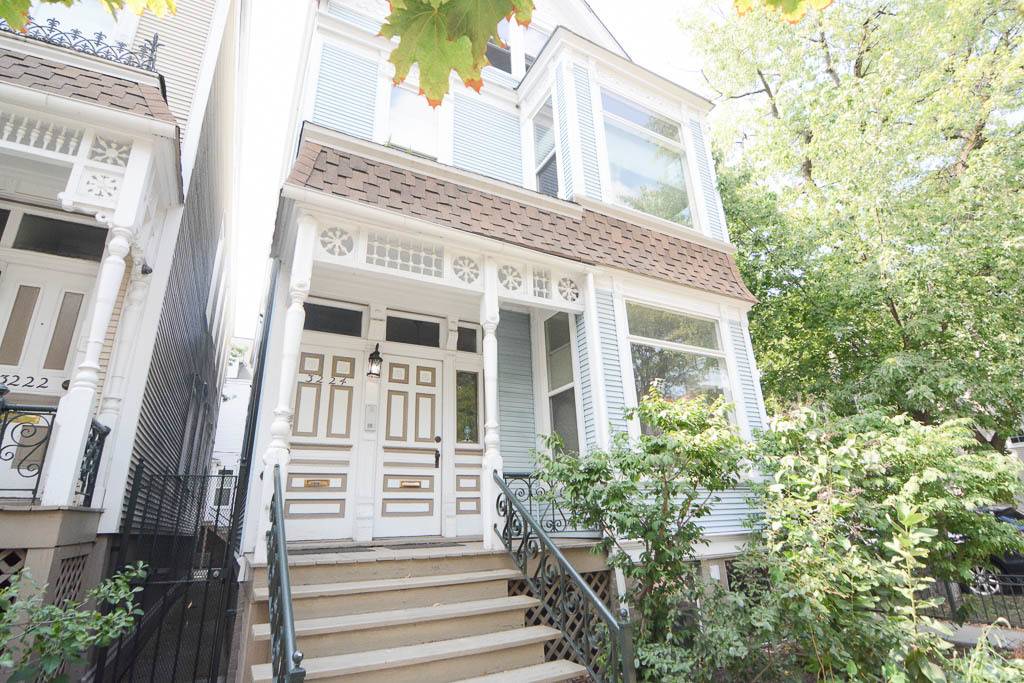 3224 N RACINE AVE #1, Chicago, IL 60657