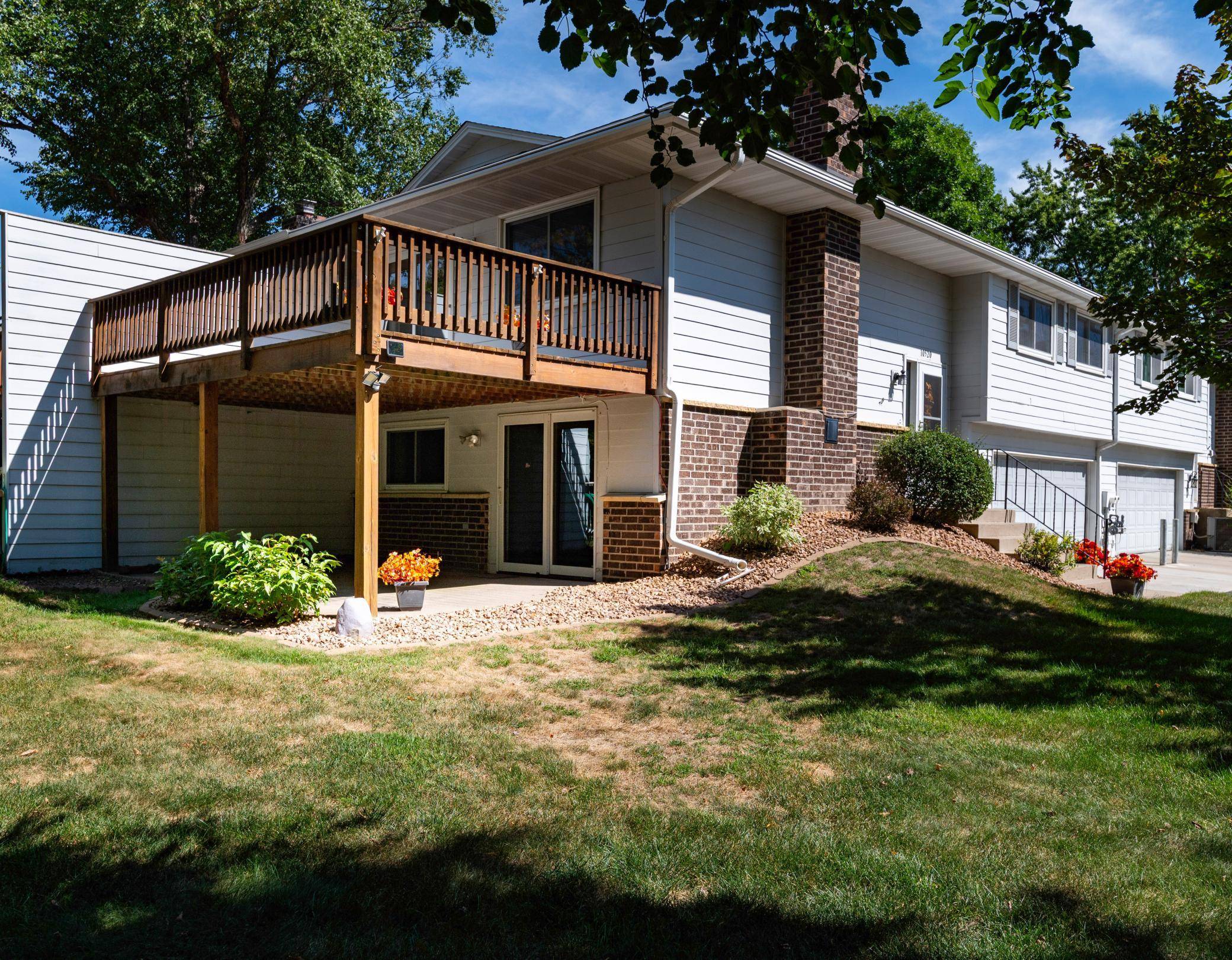 10520 Decatur AVE S, Bloomington, MN 55438
