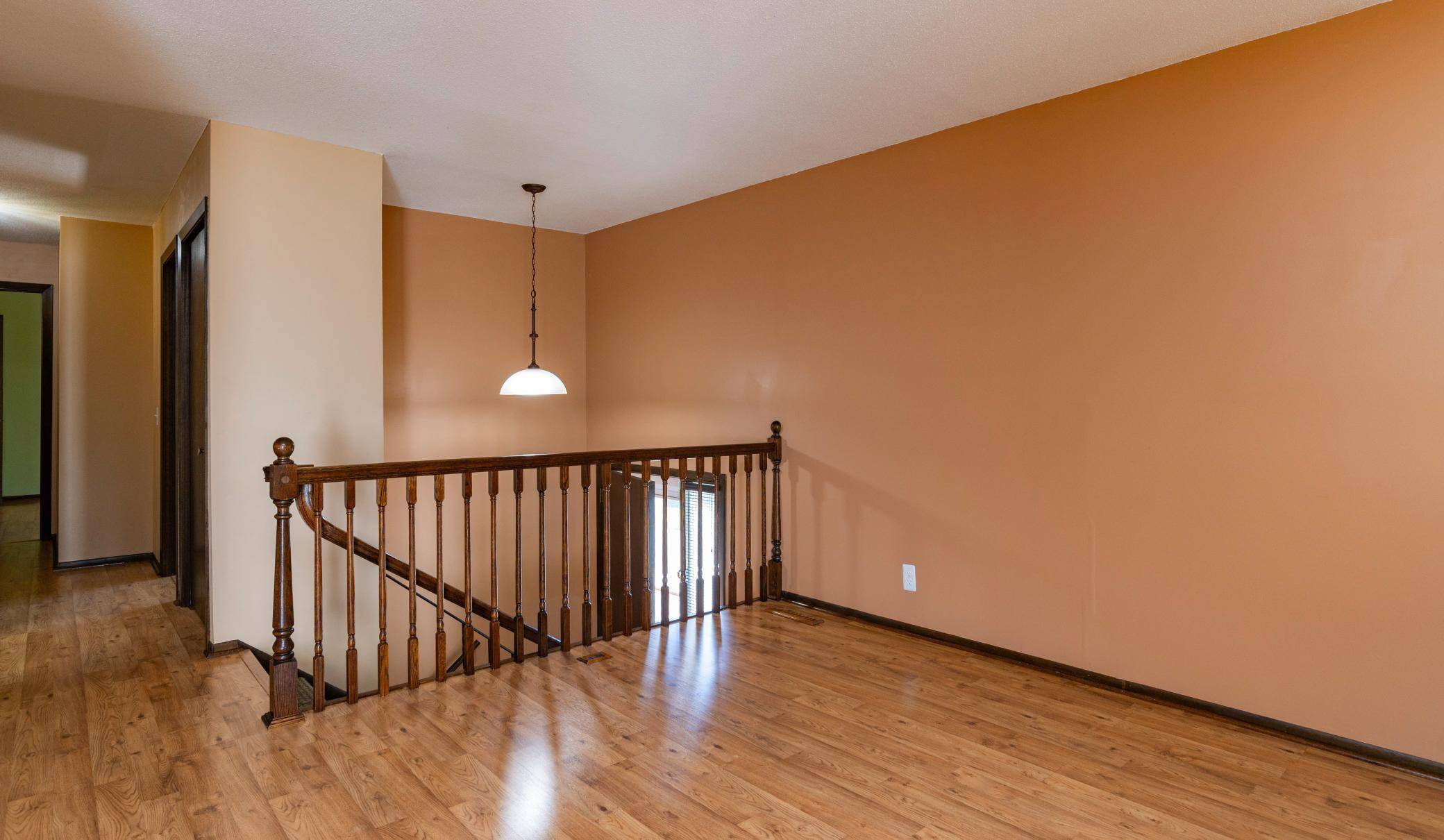 10520 Decatur AVE S, Bloomington, MN 55438