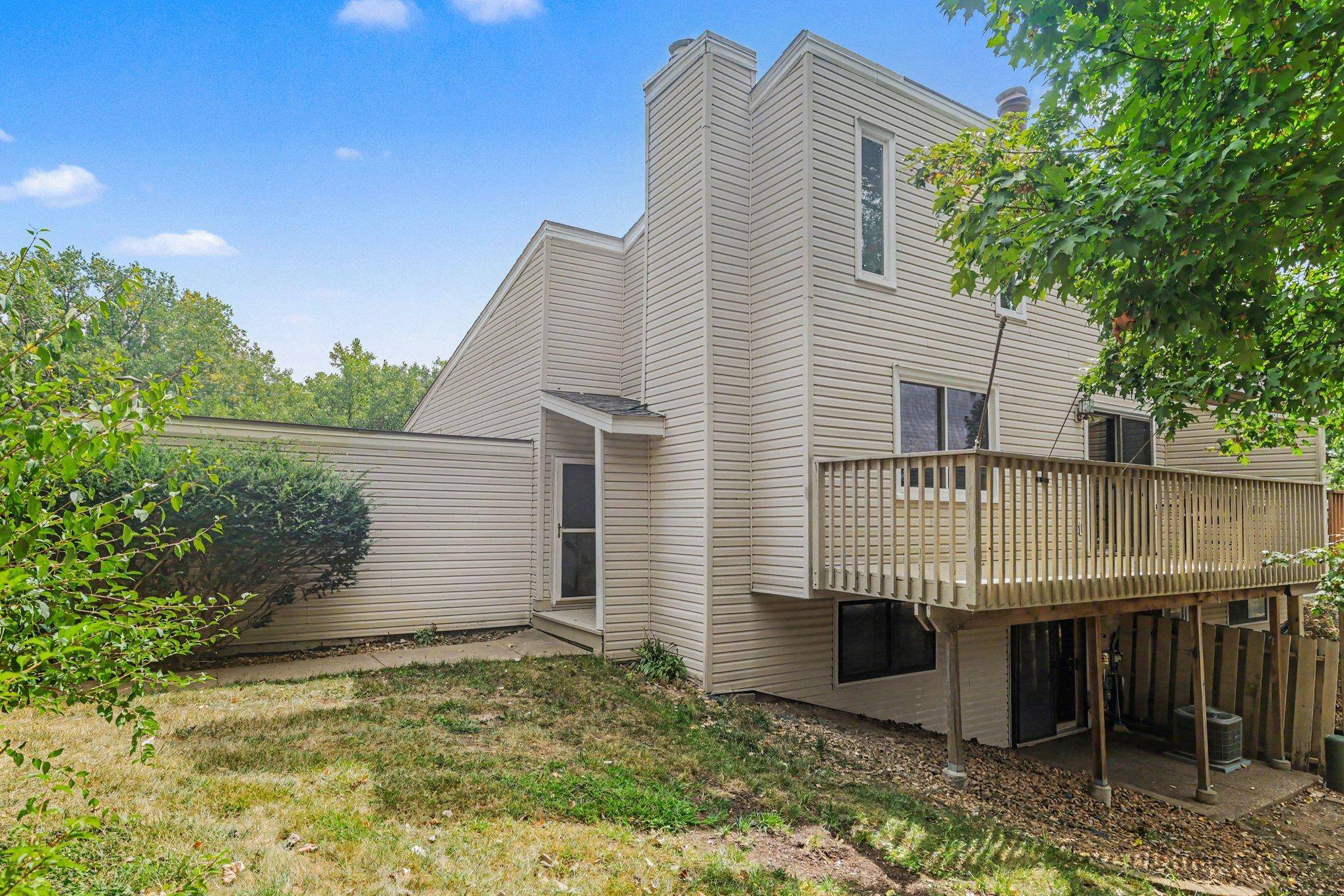 5626 N Innsbruck CT, Fridley, MN 55432
