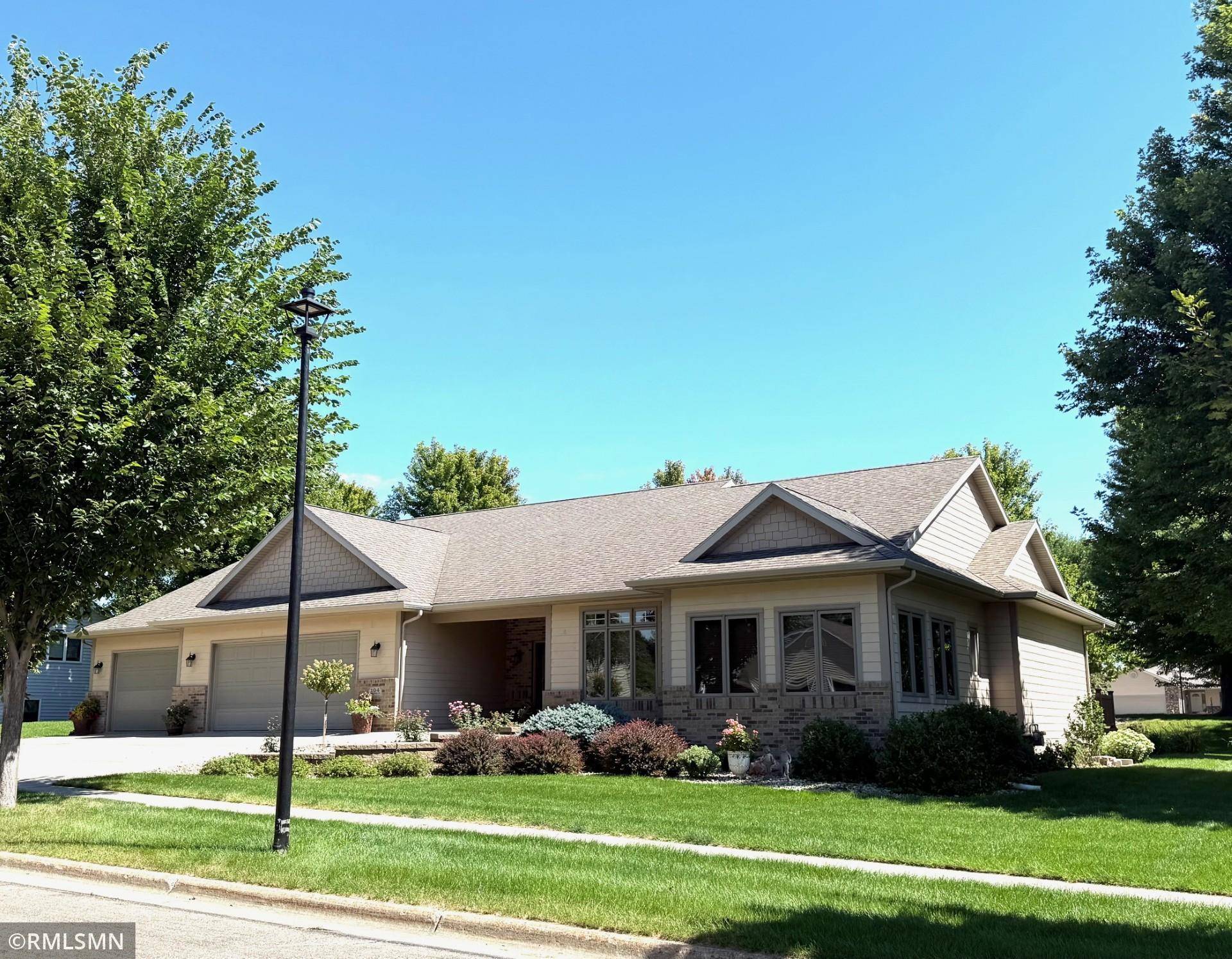 104 W Veterans DR, Luverne, MN 56156
