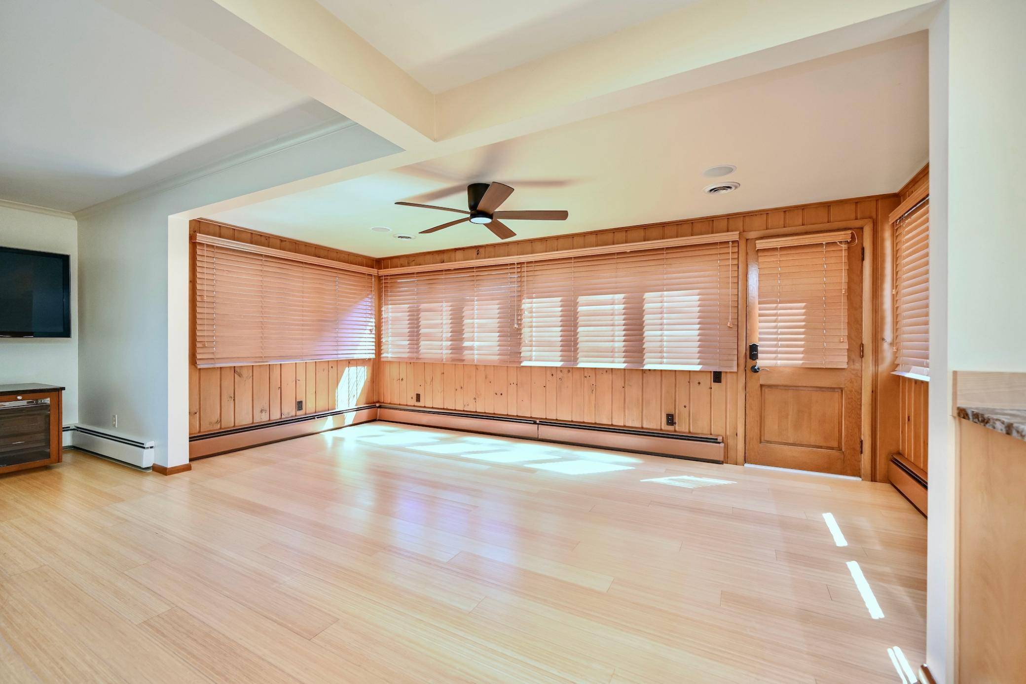 65 E Broadway ST, Winona, MN 55987