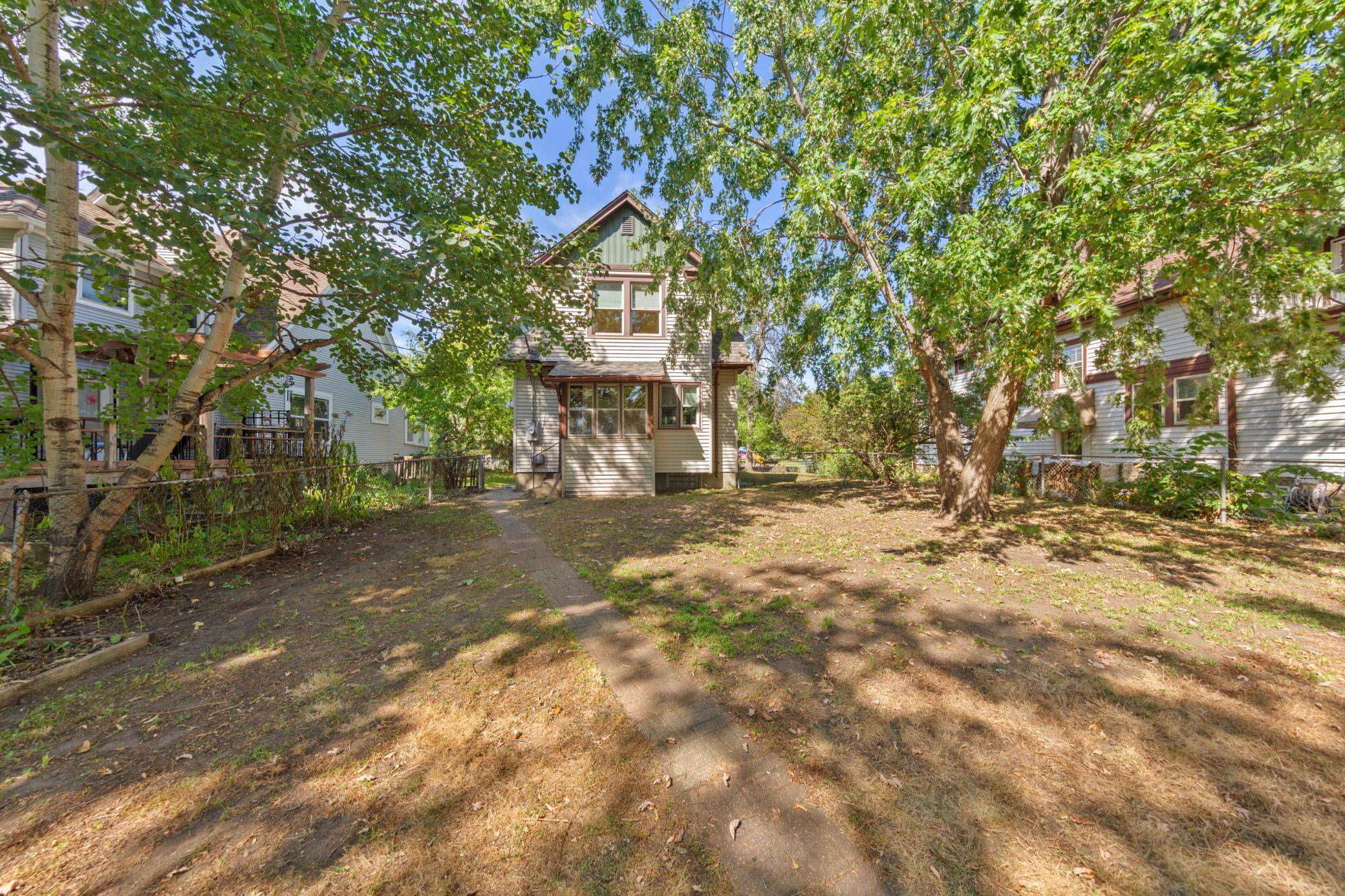 1716 Iglehart AVE, Saint Paul, MN 55104