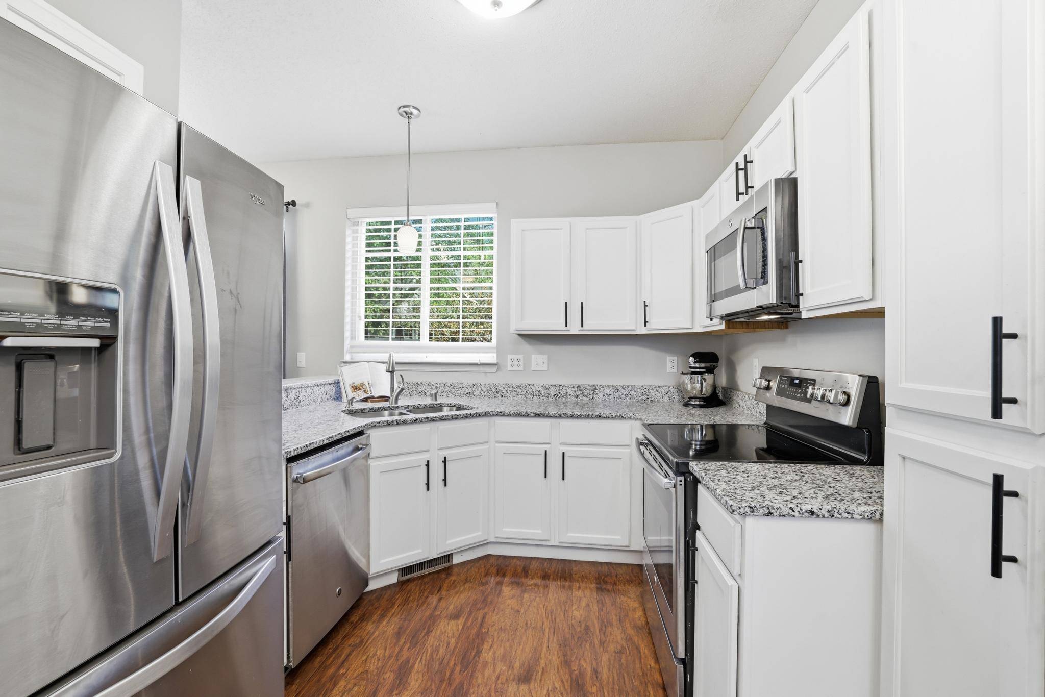 2078 Mainstreet, Hopkins, MN 55343