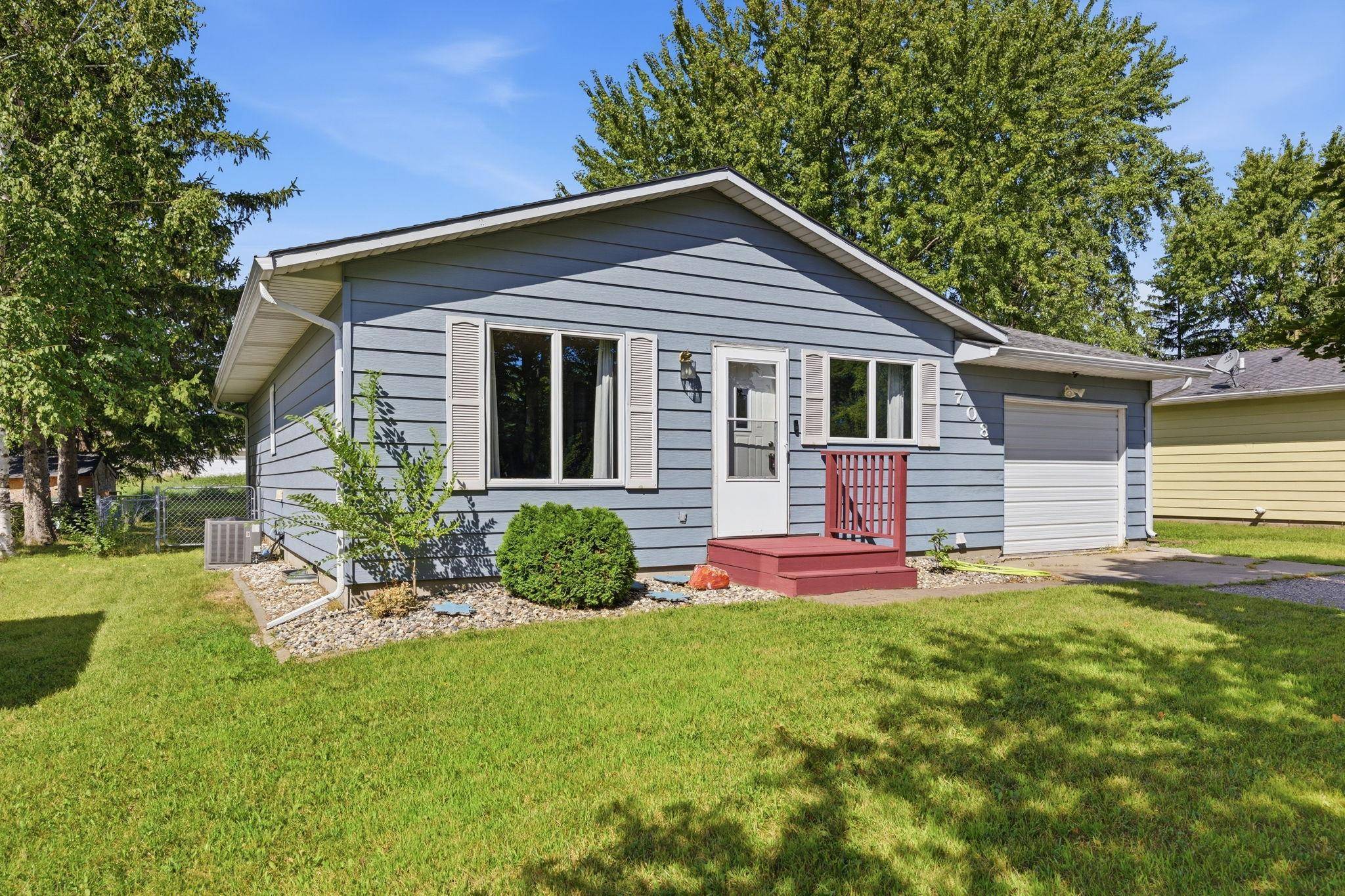 708 California ST NW, Hutchinson, MN 55350