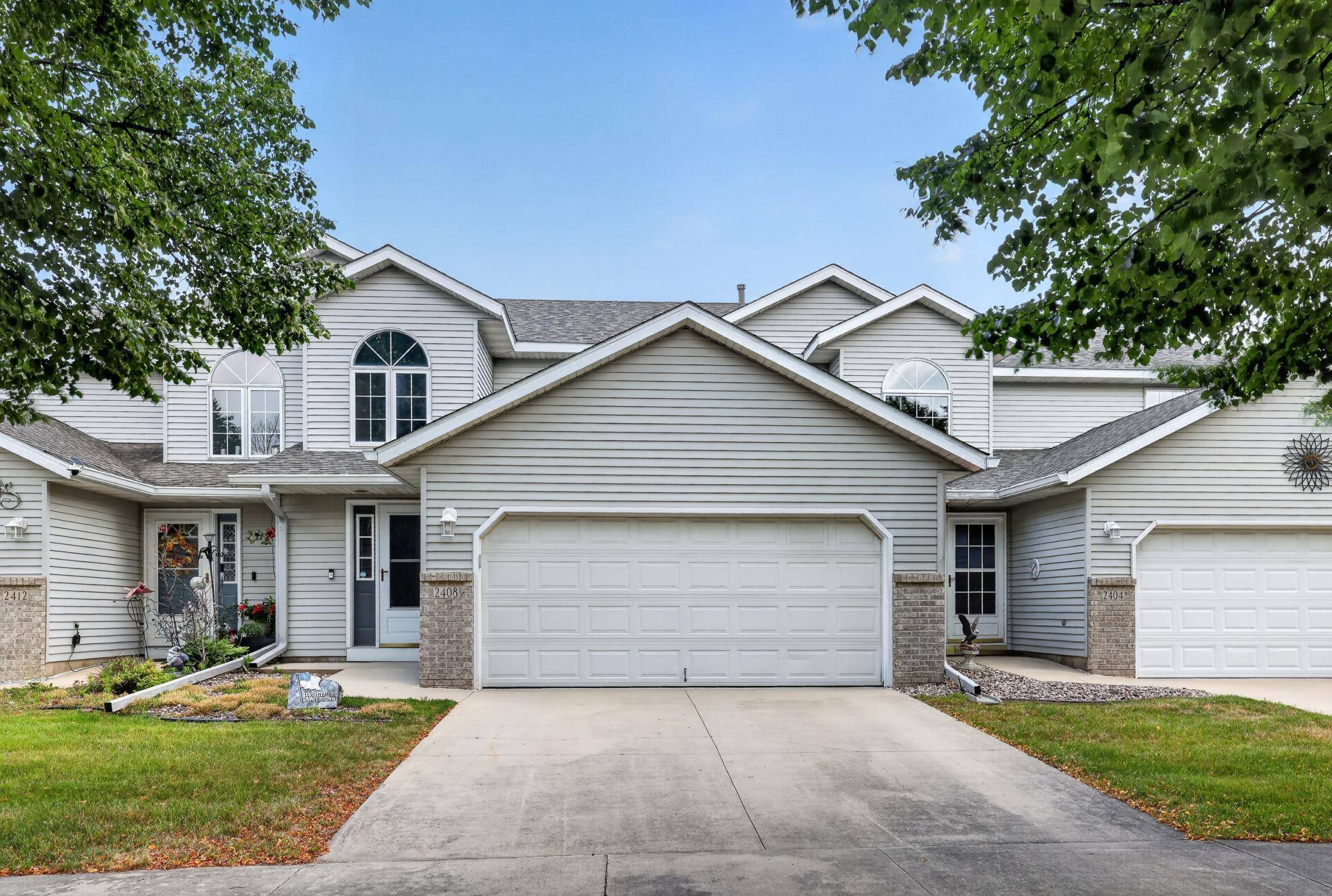 2408 Viola Heights DR NE, Rochester, MN 55906