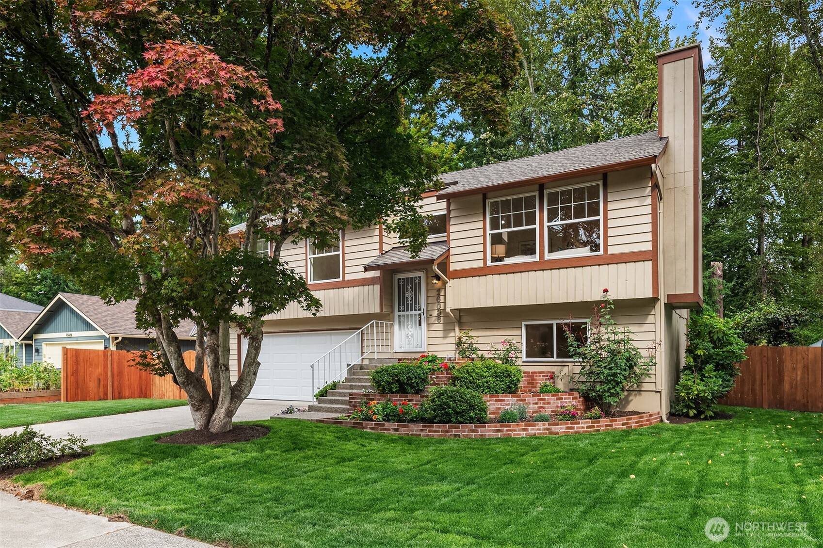 16036 NE 106th ST, Redmond, WA 98052