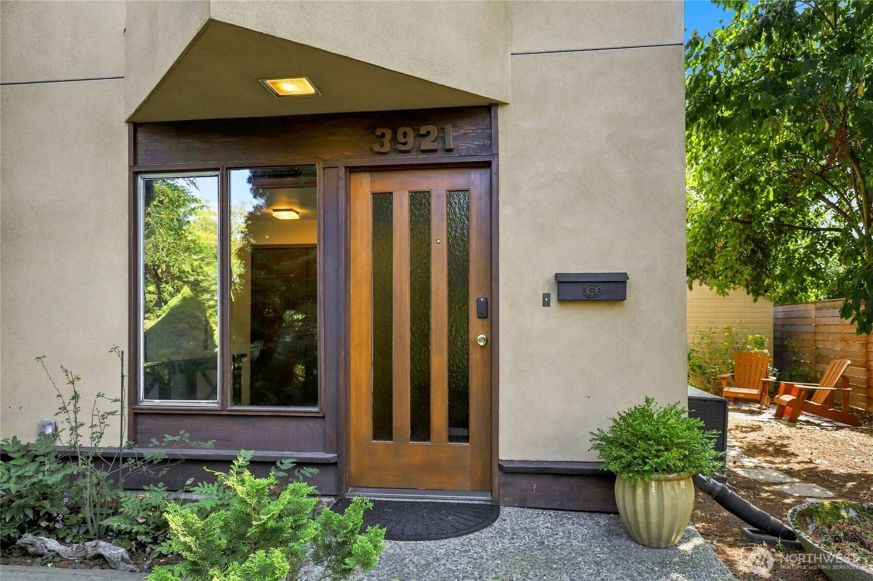 3921 S Angeline ST, Seattle, WA 98118