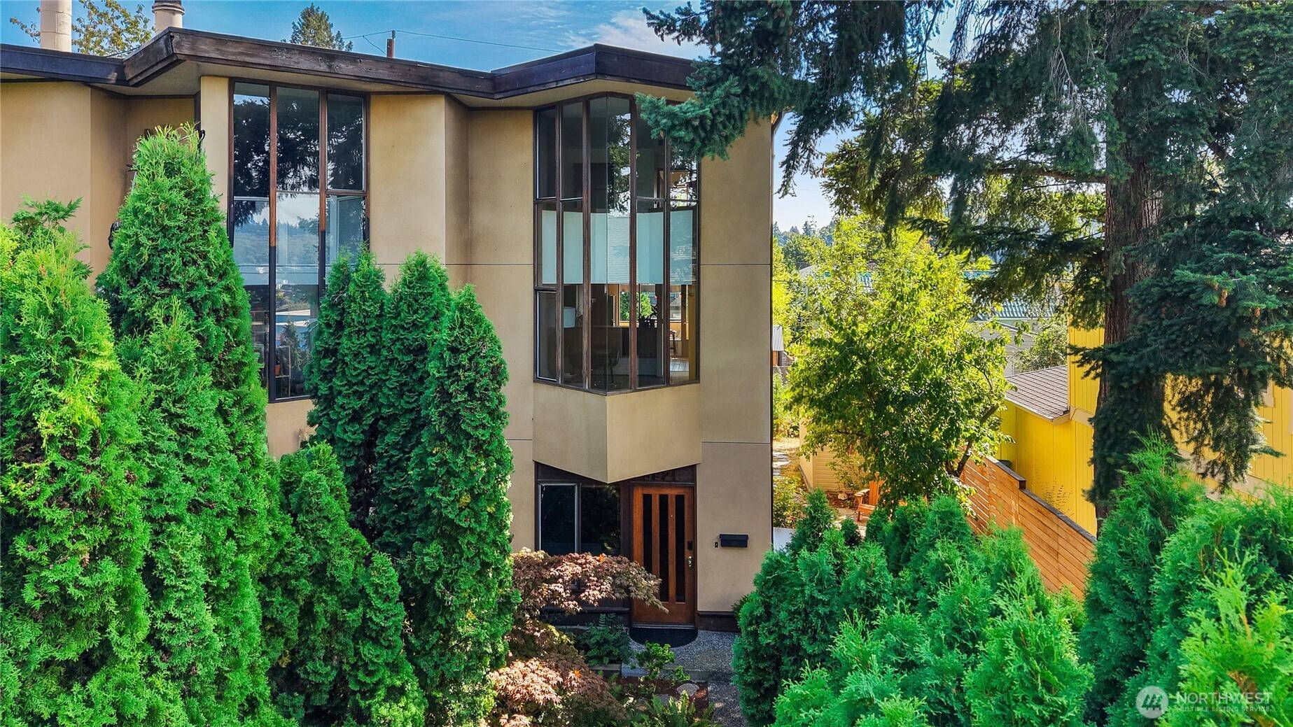 3921 S Angeline ST, Seattle, WA 98118