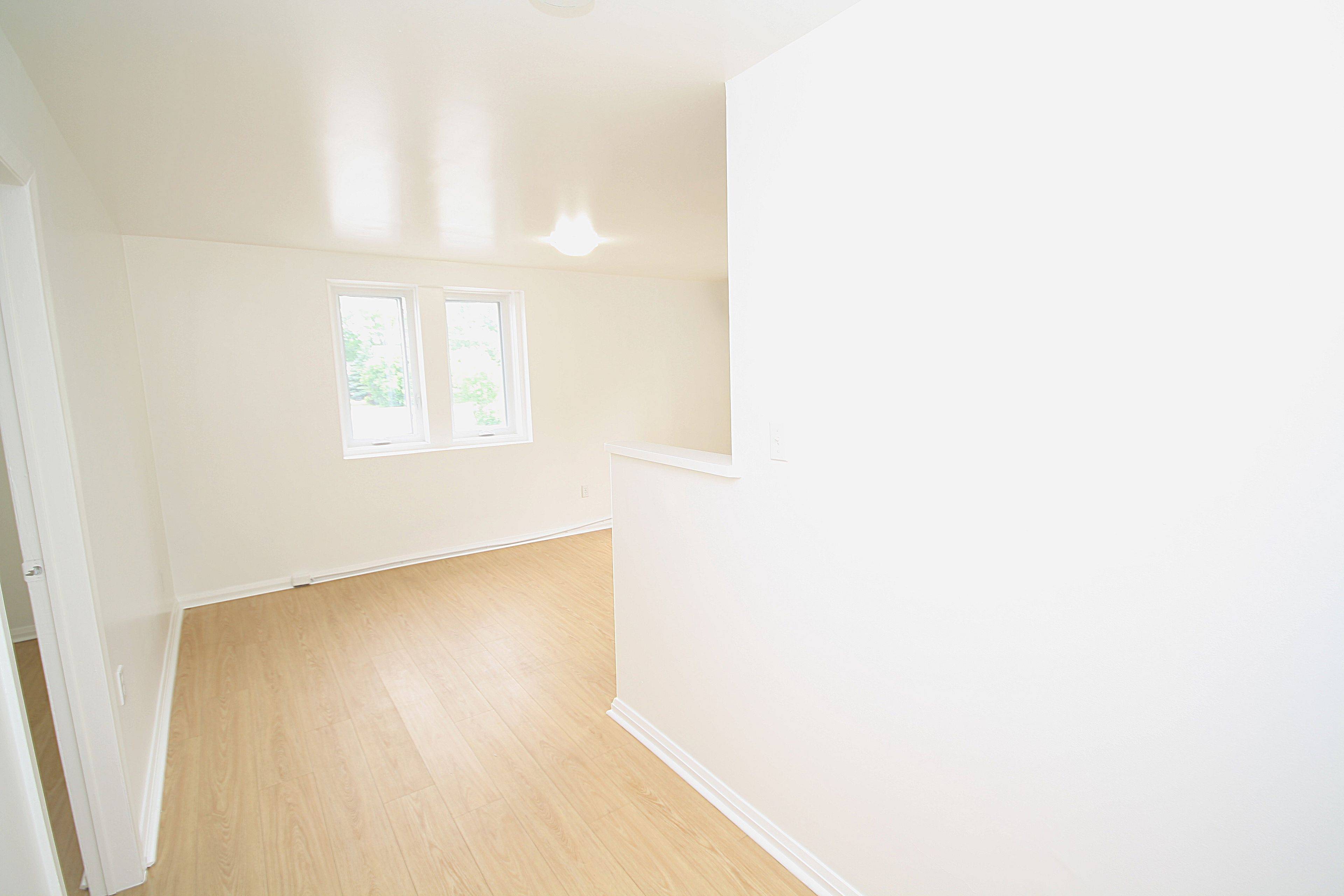 58 Queen ST W #1, Springwater, ON L0L 1P0