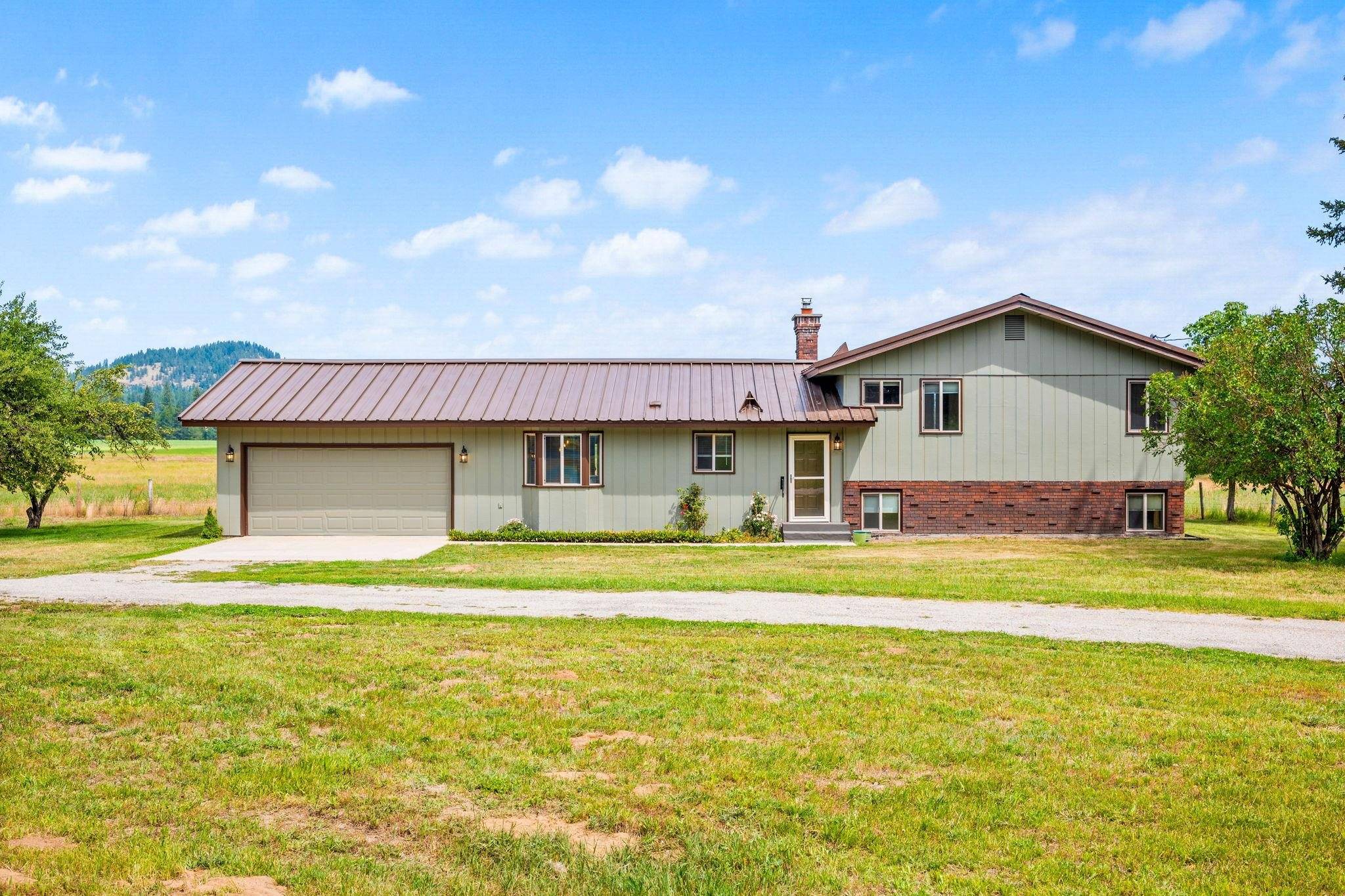4796 W Gibson Dahl Rd, Clayton, WA 99110