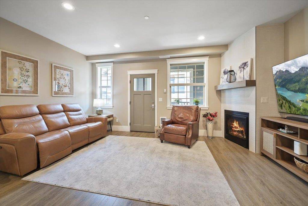 24481 E Pinnacle Ct #Unit D, Liberty Lake, WA 99019