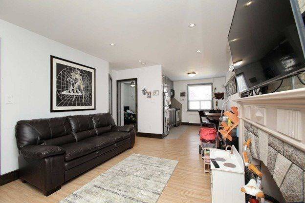 2286 Dufferin ST #Main, Toronto W03, ON M6E 3S3
