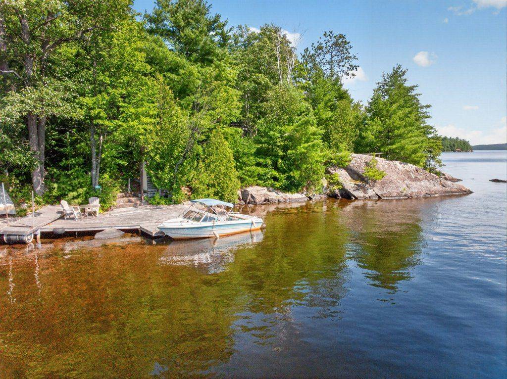 125 Mazinaw Lake Boat Access N/A, Addington Highlands, ON K0H 1K0
