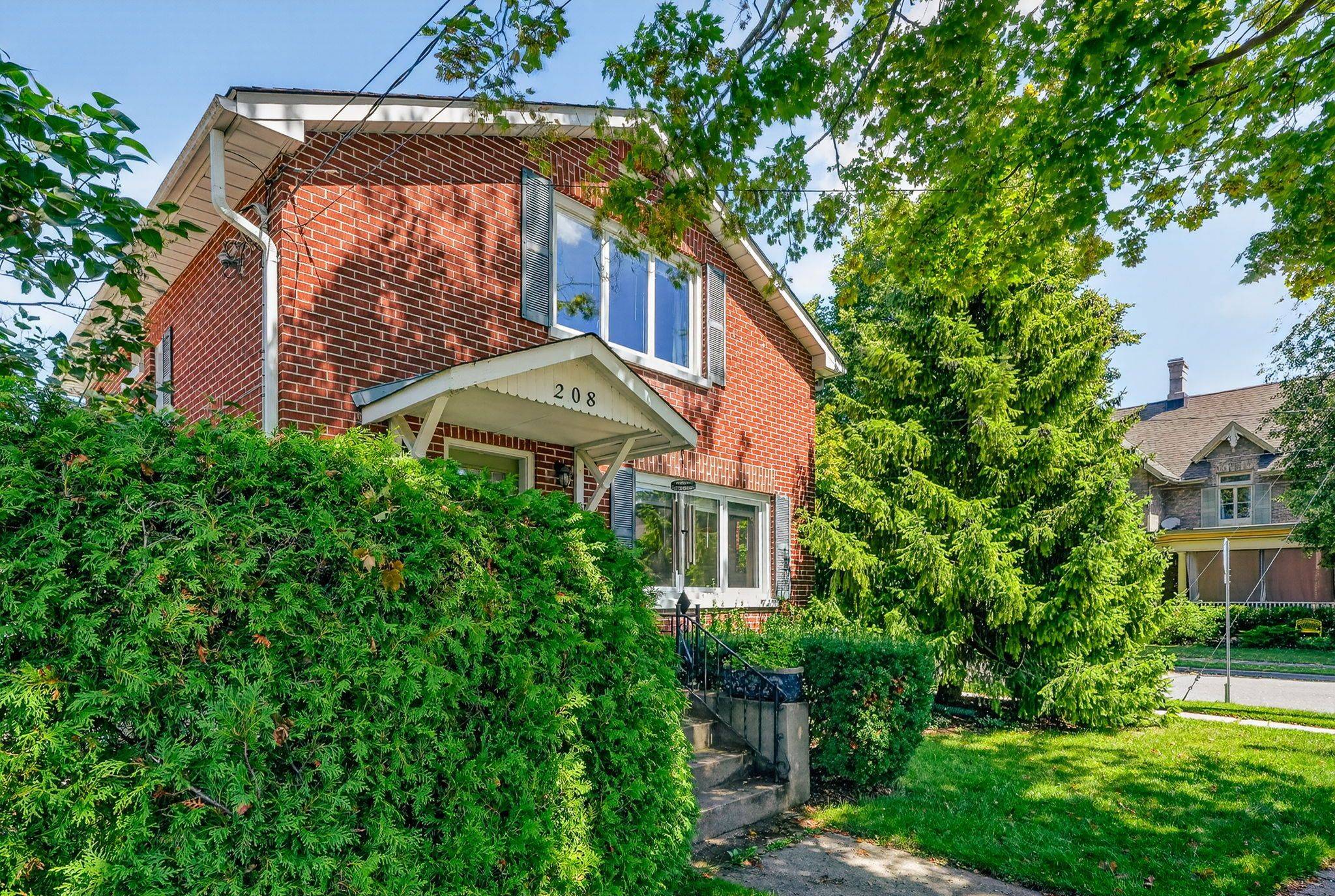 208 Albert ST, Cobourg, ON K9A 2R7