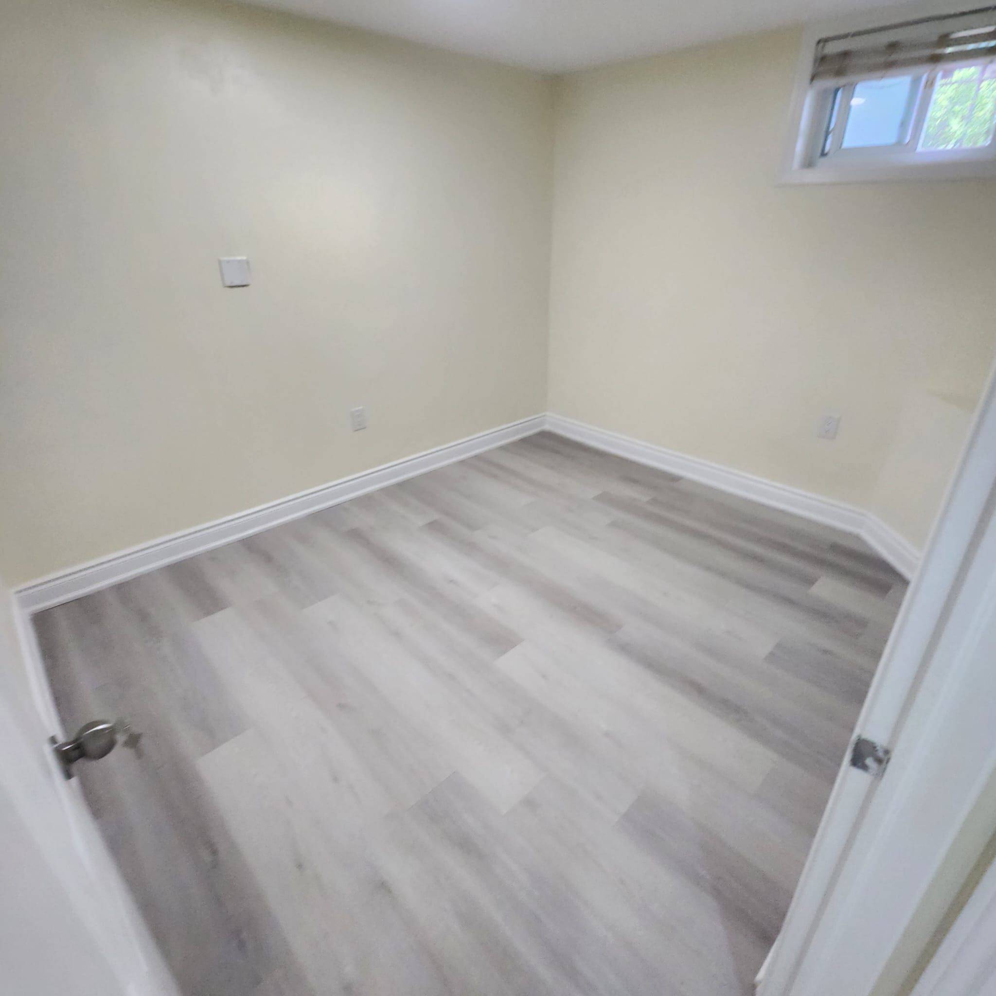 491 Salisbury ST, London East, ON N5Y 3B4