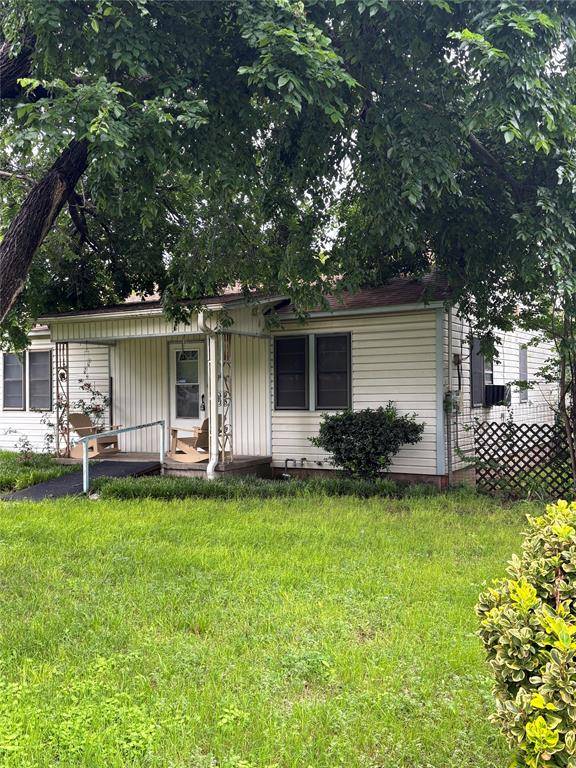 407 N Lane Street, Decatur, TX 76234