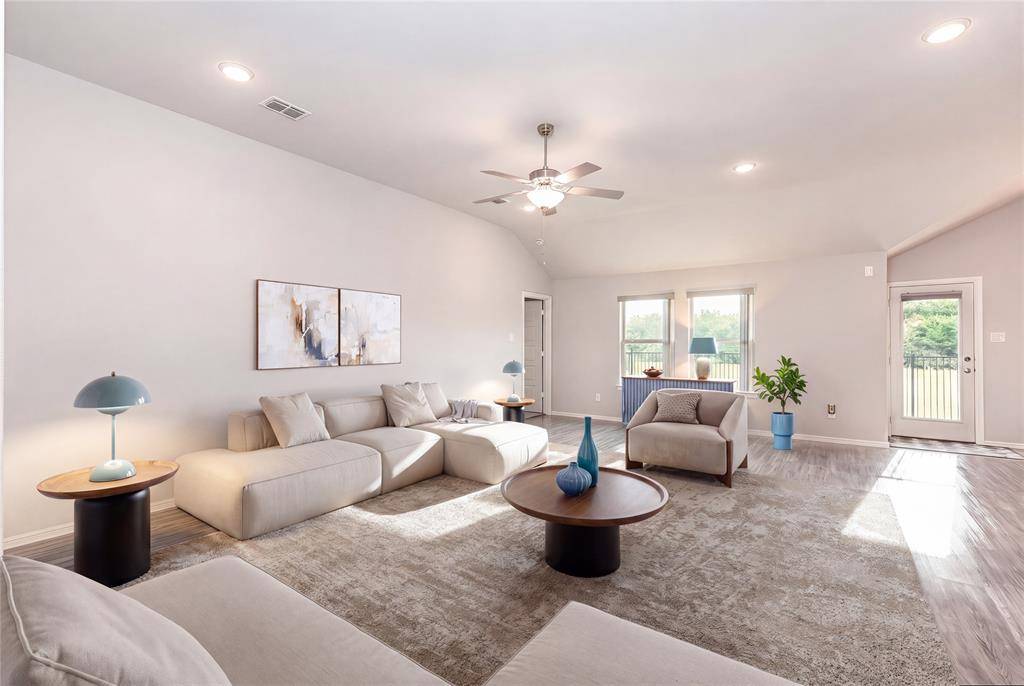 112 Plumed Thistle Drive, Fort Worth, TX 76131