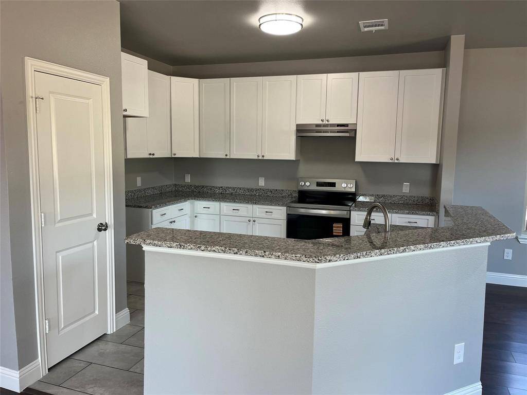 4340 M Avenue, Fort Worth, TX 76105