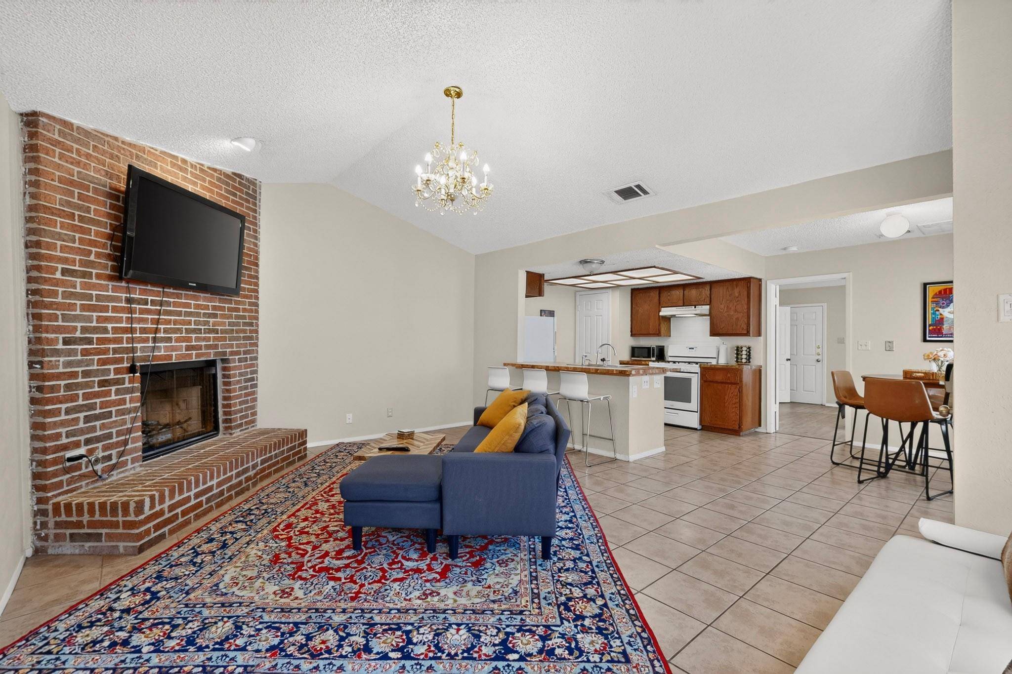 1602 Waterloo TRL #B, Austin, TX 78704