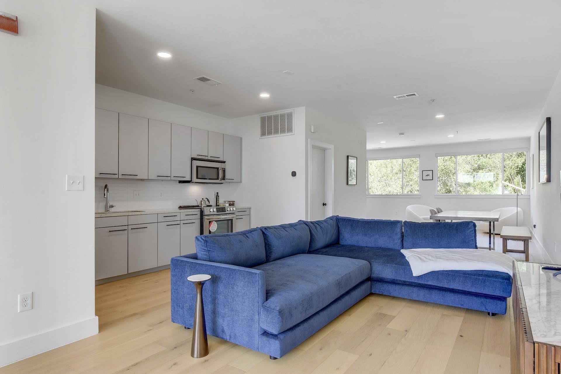 2906 S 1st ST #206, Austin, TX 78704