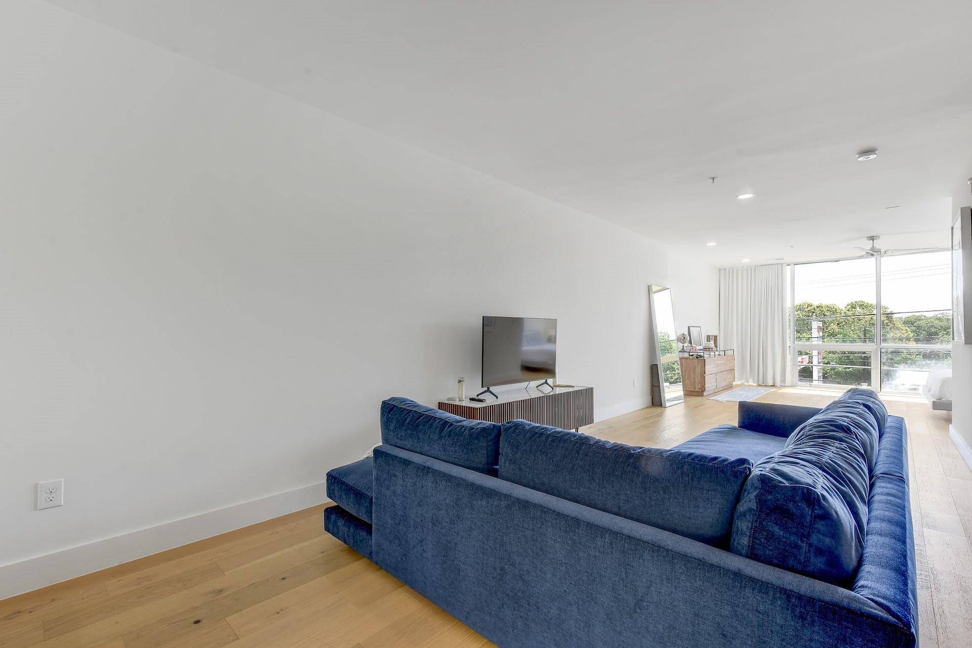 2906 S 1st ST #206, Austin, TX 78704