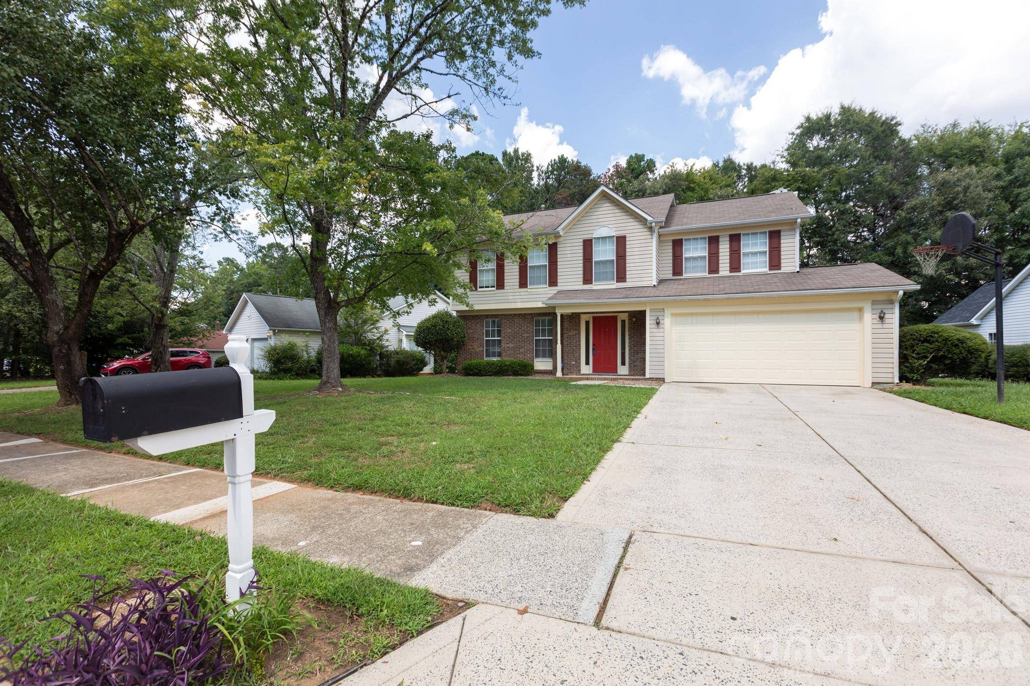 5401 Groveton CT, Charlotte, NC 28269