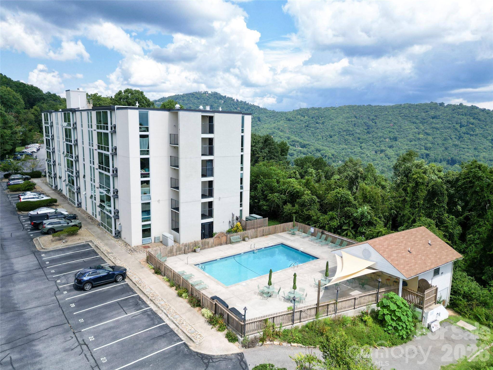 647 Town Mountain RD #211, Asheville, NC 28804