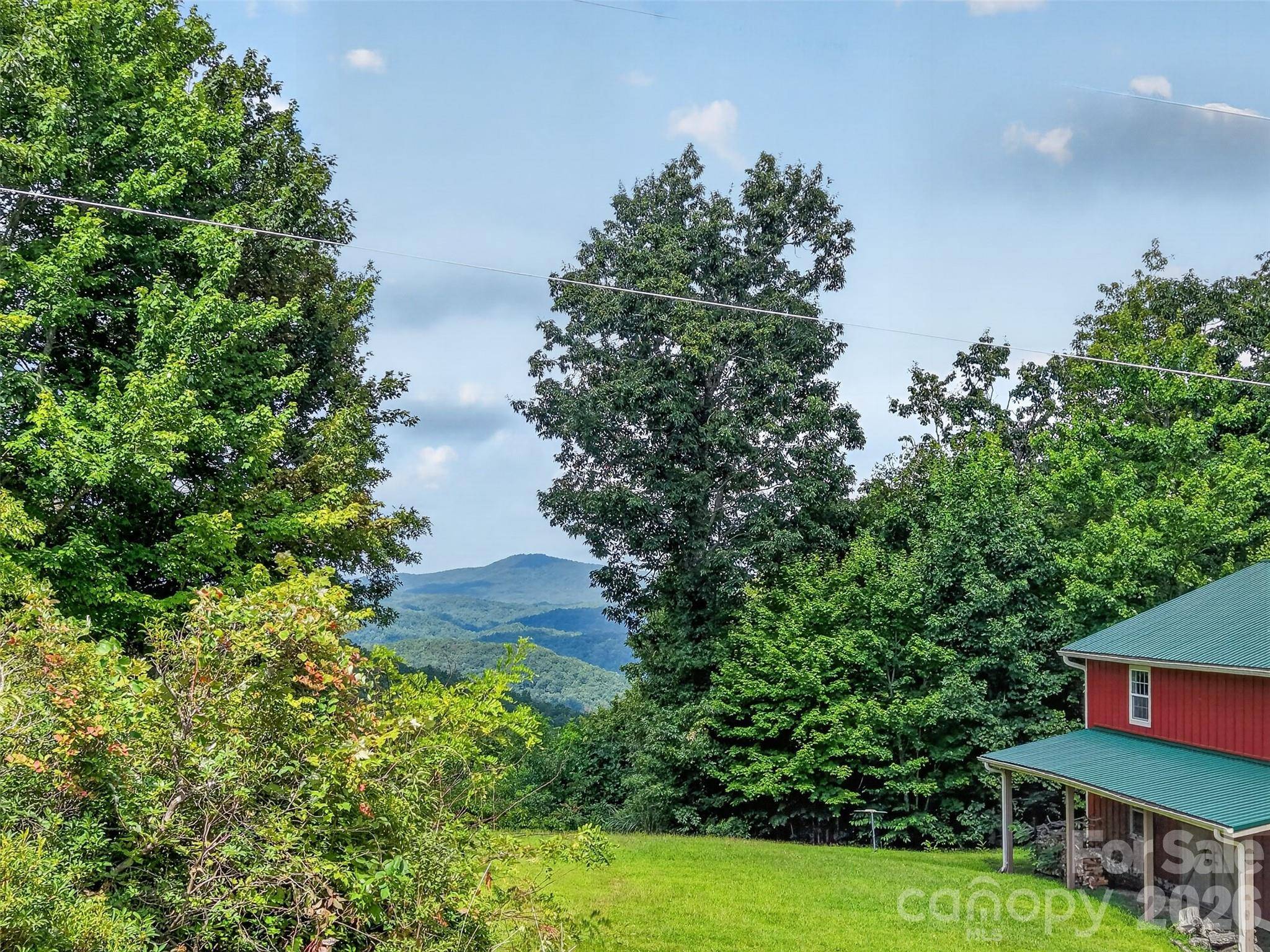 44 Autumn View DR, Hendersonville, NC 28792