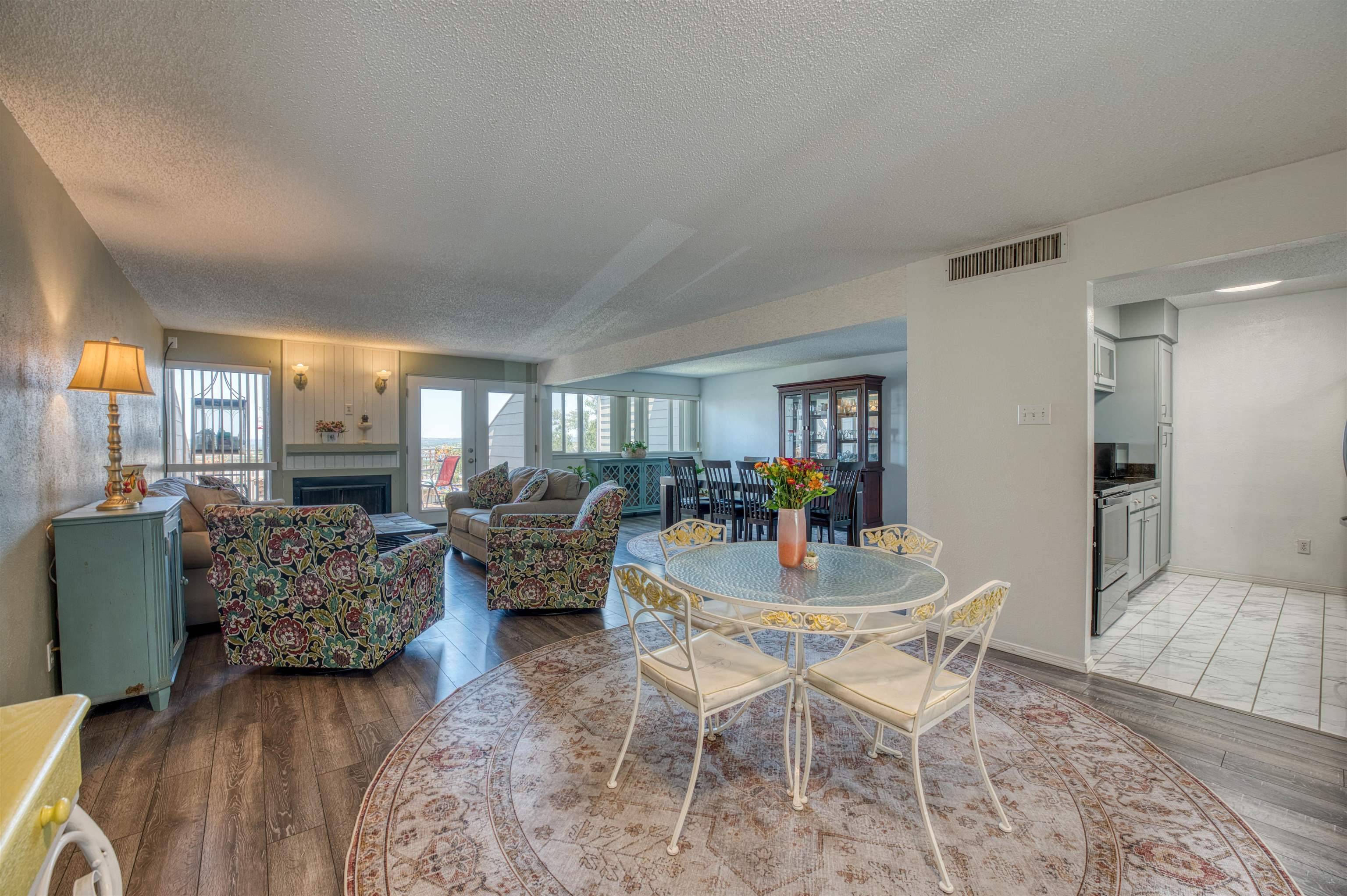 306 Out Yonder, Horseshoe Bay, TX 78657-0000