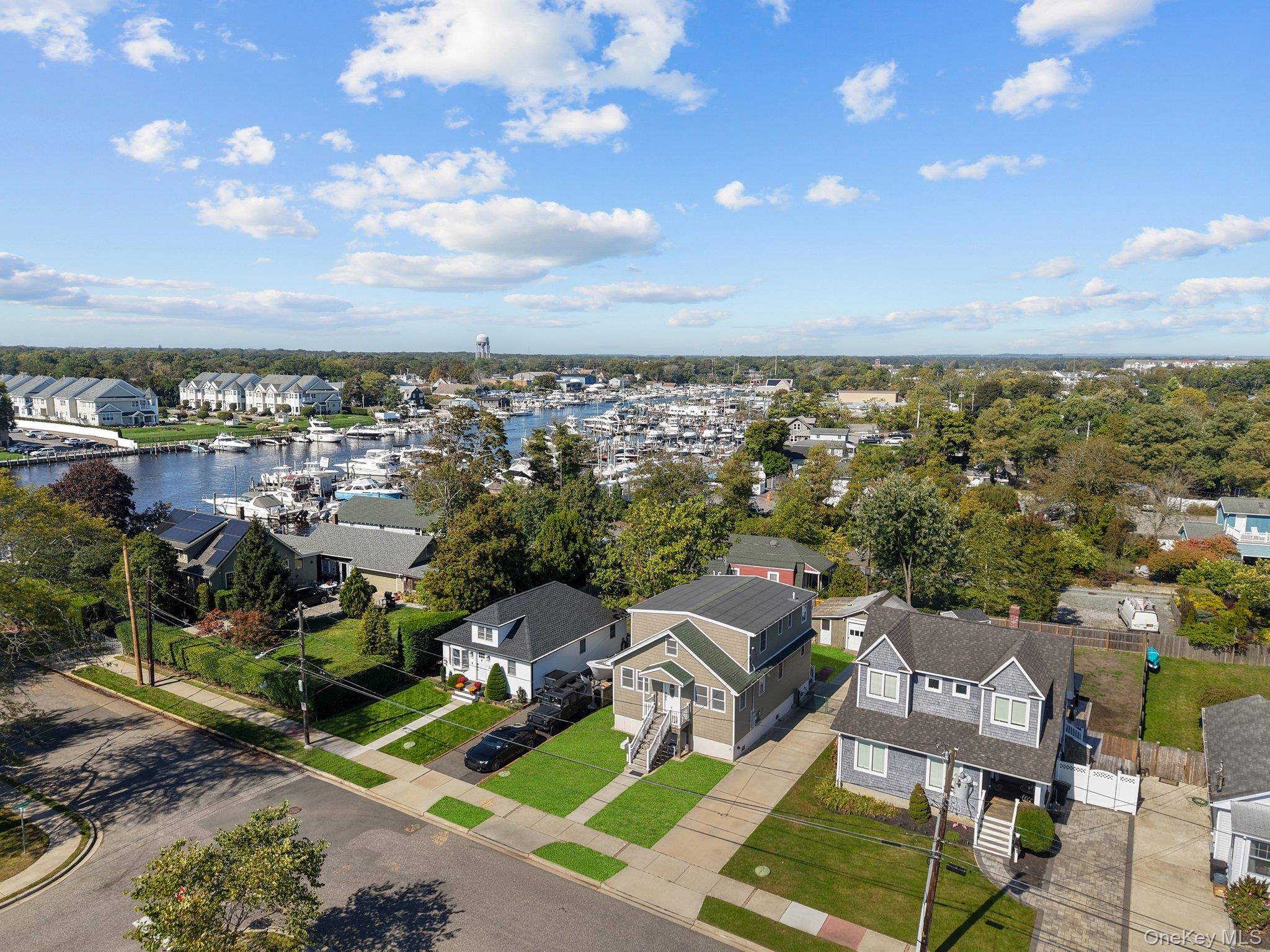 109 Laurel ST, Patchogue, NY 11772